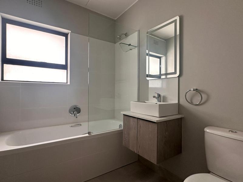To Let 2 Bedroom Property for Rent in Parklands East Western Cape